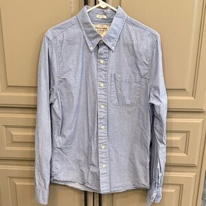 Abercrombie & Fitch Men's Light Blue Patterned Shirt